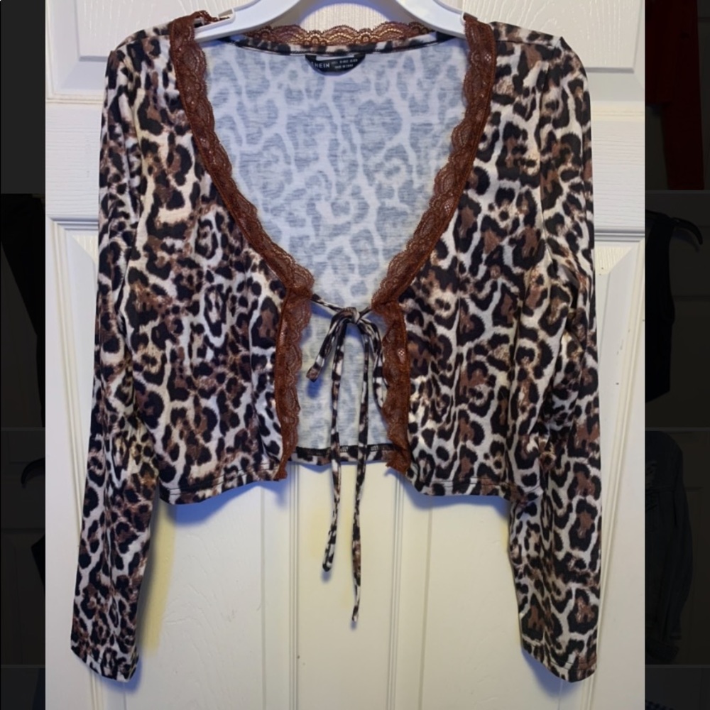 Cheetah tie shirt